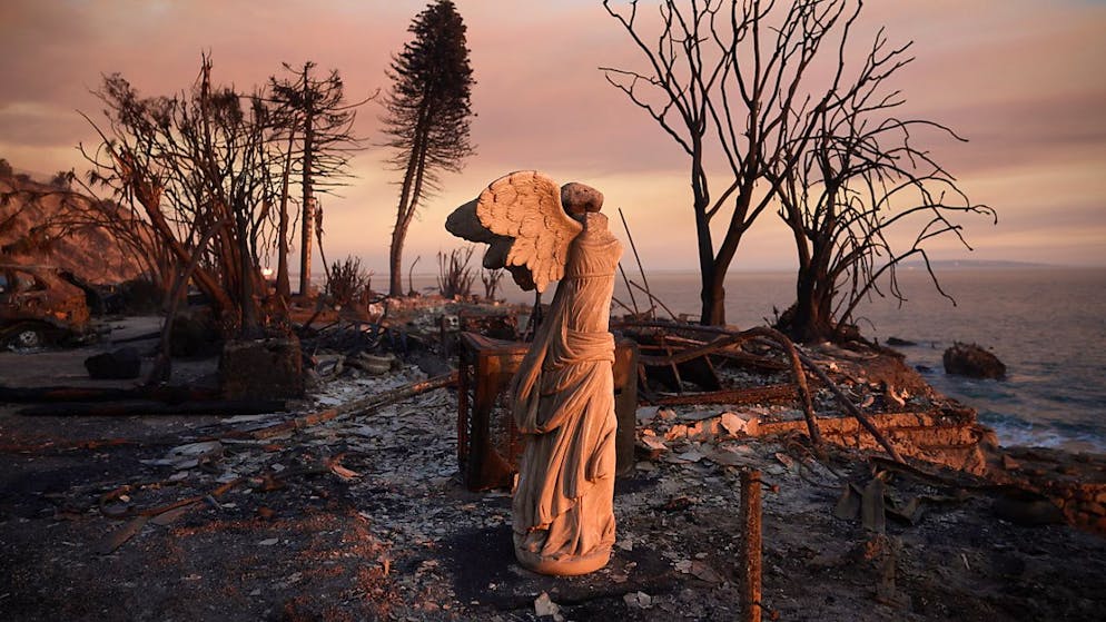 USA. Almeno sei incendi a Los Angeles, i morti salgono a 11