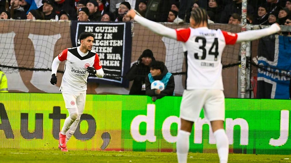 Der von Manchester City umworbene Stürmer Omar Marmoush sichert Eintracht Frankfurt noch einmal drei Punkte