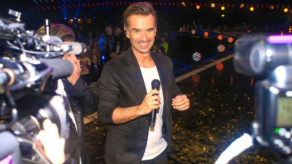 Florian Silbereisen had certainly imagined things differently: His TV show "Schlagerchampions" was less than half an hour old when there was suddenly an unplanned interruption.