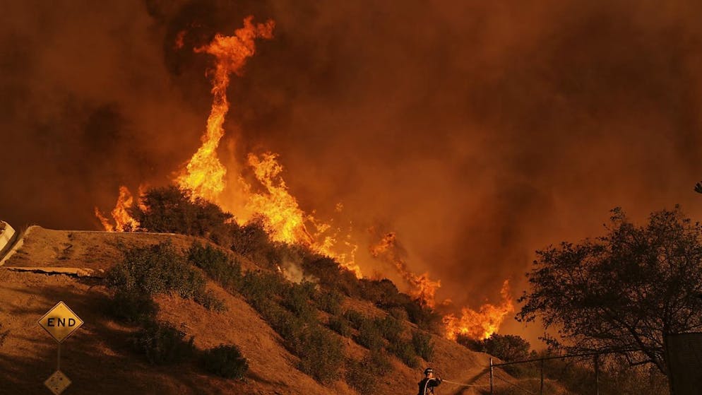 Inferno in California. Il bilancio dei morti a Los Angeles sale a 16, 153.000 gli sfollati