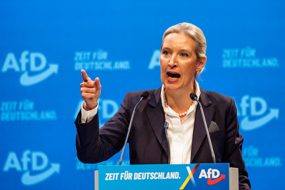 Mercredi, les conservateurs et le parti d'extrême droite AfD ont allié leurs voix pour adopter de justesse une motion non contraignante mais à haute valeur symbolique visant à durcir la politique migratoire. (Photo by JENS SCHLUETER / AFP)