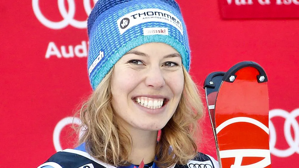 Michelle Gisin strahlt nach ihrem ersten Weltcup-Podestplatz. 