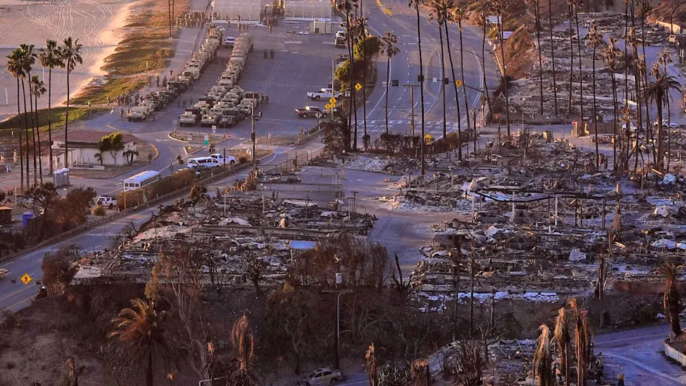 A burned-out neighborhood in Los Angeles. Photo: Mark J. Terrill/AP/dpa