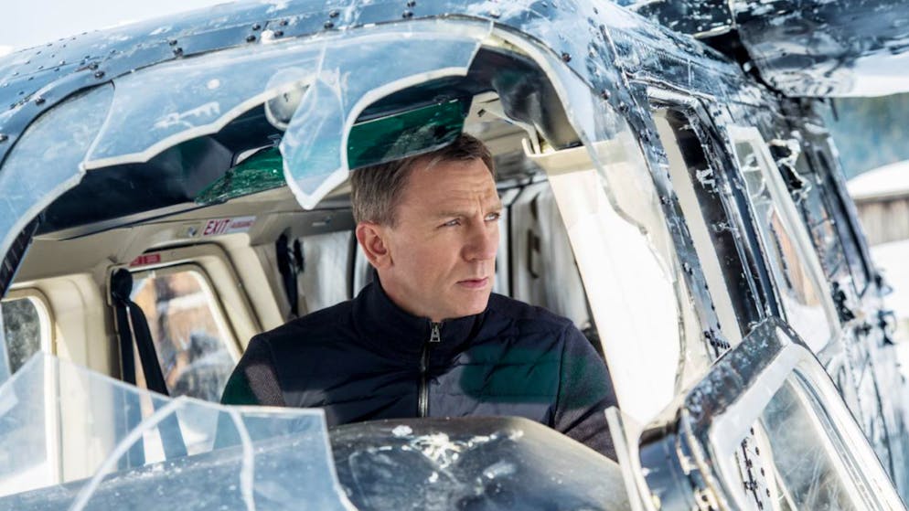 So alt ist der beste Bond-Film schon. Platz 2: Wer «Skyfall» mochte, der wird auch «Spectre» (2015) schätzen. Regisseur Sam Mendes sorgte auch diesmal für eine perfekte Mixtur aus Moderne und Tradition. Nach einer spektakulären Eröffnungsszene wird 007 (Daniel Craig) der Weg hinter die Kulissen einer legendären Verbrecherorganisation geöffnet: Spectre. Angeführt wird die Terror-Gesellschaft, auf die Bond hier schon zum siebten Mal trifft, von Franz Oberhauser (Christoph Waltz).