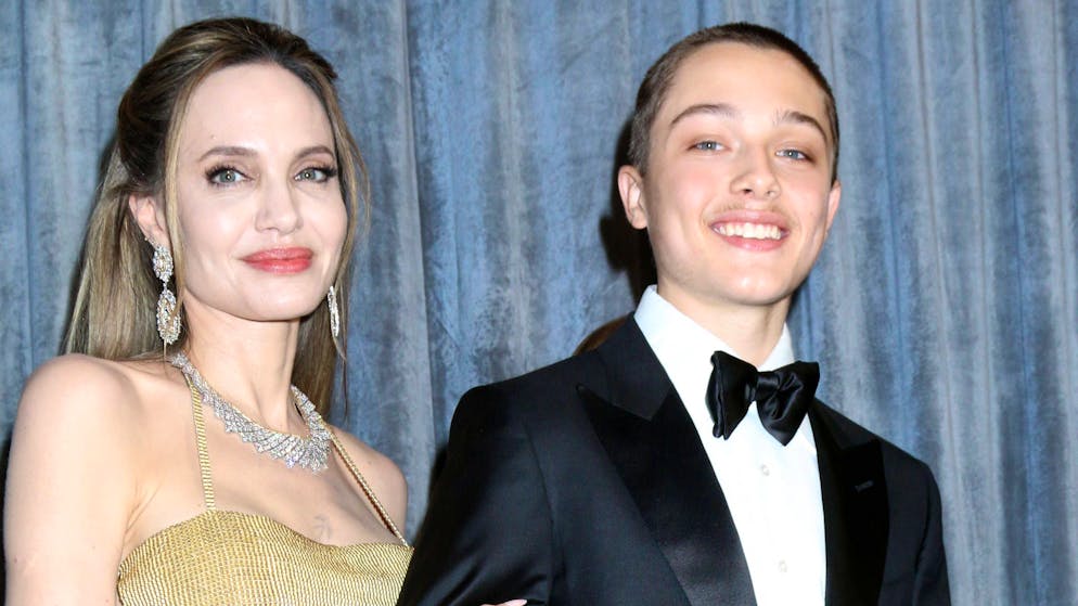 «Einige wohnen bei uns». Angelina Jolie und Sohn Knox helfen Brandopfern mit Lebensmitteln