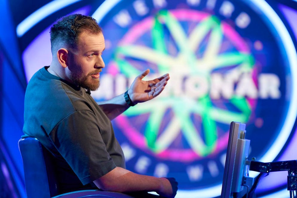 «Wer wird Millionär?»-Kandidatin bricht in Tränen aus. Rechtsreferendar Urim Biqkaj aus Frankfurt am Main erspielte 64'000 Euro.