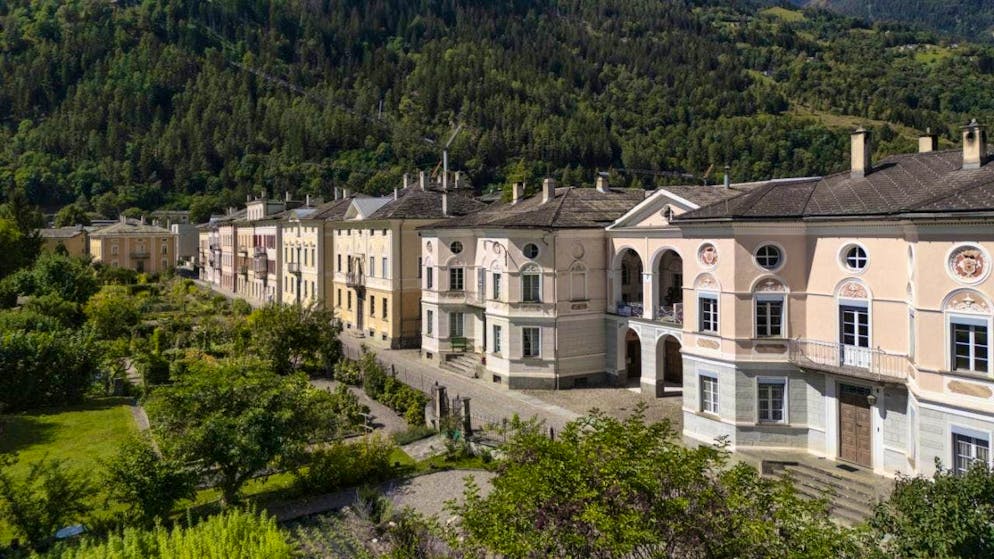 The elegant patrician houses, known as "palazzi", still characterize the townscape of Poschiavo GR today. The municipality was awarded the prestigious Wakker Prize 2025 by the Swiss Heritage Society.