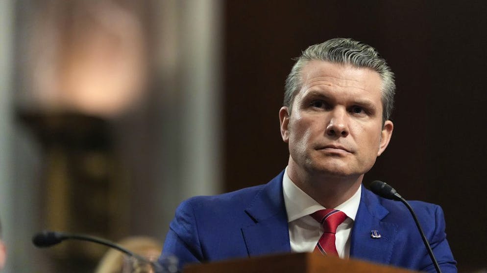 «Accuse false». Il candidato al Pentagono di Trump torchiato al Senato su donne e alcol