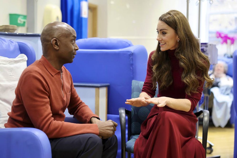È durata un'ora la visita odierna di Kate nel reparto oncologico del Royal Marsden Hospital di Londra.