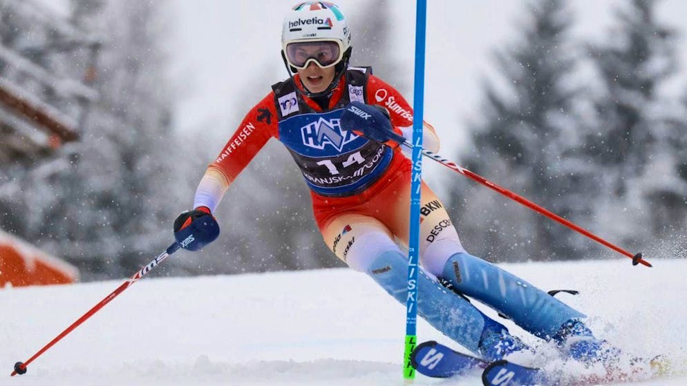 Michelle Gisin non si curverà più tra i pali dello slalom.