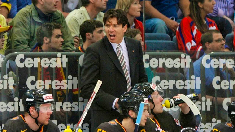 Uwe Krupp, here in an archive photo as Germany's national coach, will give instructions at HC Lugano in the future.