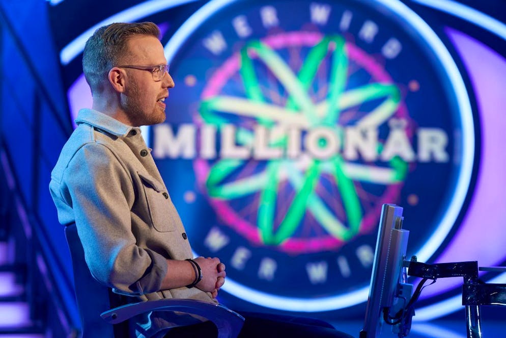 «Wer wird Millionär?»-Kandidatin bricht in Tränen aus. Jens Niemann tippte mutig bei der 32'000-Euro-Frage. Doch lag er falsch und plumpste auf 500 Euro.