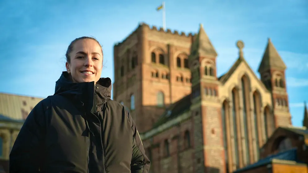 National team captain Lia Wälti welcomes blue Sport for a chat in front of the cathedral in St Albans.