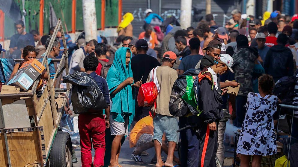 Secondo i movimenti sociali che operano nella zona il muro crea un "campo di concentramento" per i consumatori di crack e altre droghe. (Foto archivio)