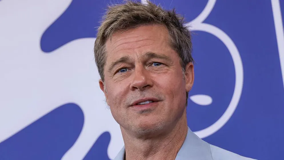 Truffa romantica. Brad Pitt le chiede denaro e lei finisce sul lastrico. Cosa è successo?