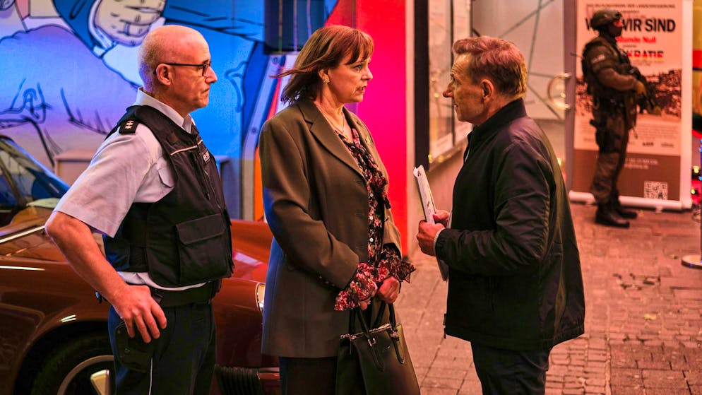 Have there been hostage-takings by right-wing extremists in Switzerland?. Lawyer Milagros von Wellersdorf (Heike Hanold-Lynch) represents the prisoners, whose release is to be blackmailed. Thorsten Lannert (Richy Müller) nevertheless hopes for her cooperation.