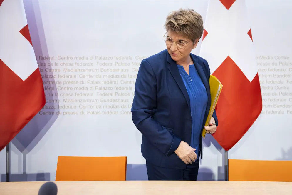 Les socialistes attendent du successeur de la Valaisanne qu'il «fasse le ménage» au sein du DDPS et mette un terme «au gaspillage de l'argent du contribuable».