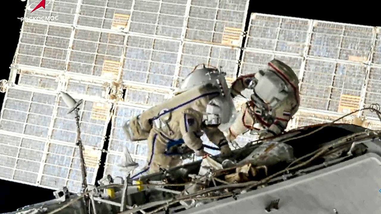 Space travel. Two Nasa astronauts complete field mission on ISS