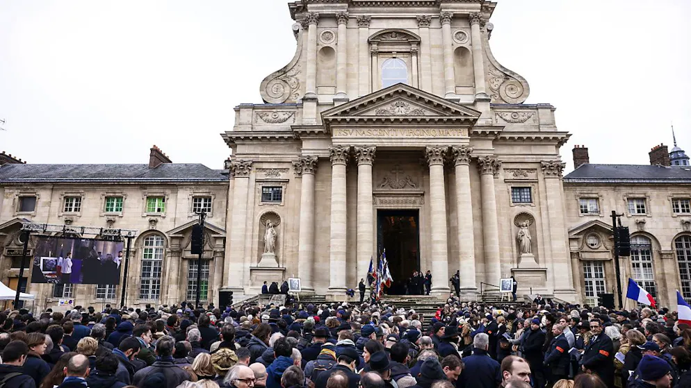 Toutes les chapelles de l'extrême droite sont représentées à l'hommage en l'honneur de Jean-Marie Le Pen jeudi à l'église Notre-Dame du Val de Gräce à Paris.