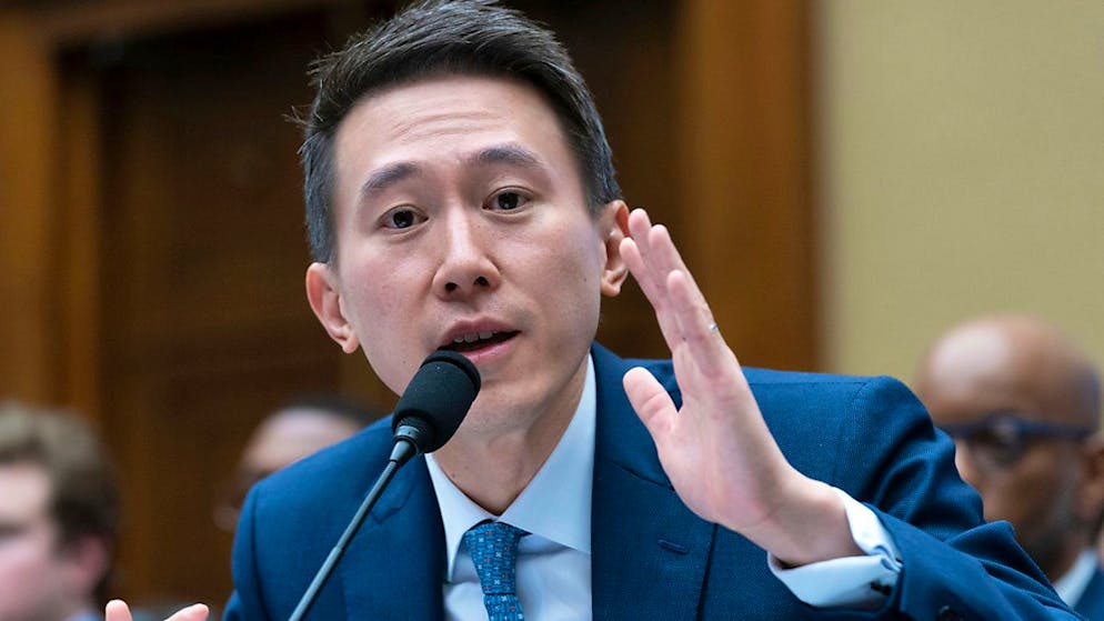 Lo riporta il New York Times. «Il CEO di TikTok sarà all'insediamento di Trump»