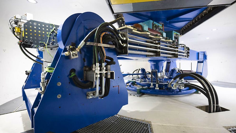 ETH Zürich weiht leistungsstärkste Zentrifuge Europas ein - Gallery. Mit der Zentrifuge werden die Auswirkungen von Naturgefahren wie Erdbeben auf Gebäude untersucht.