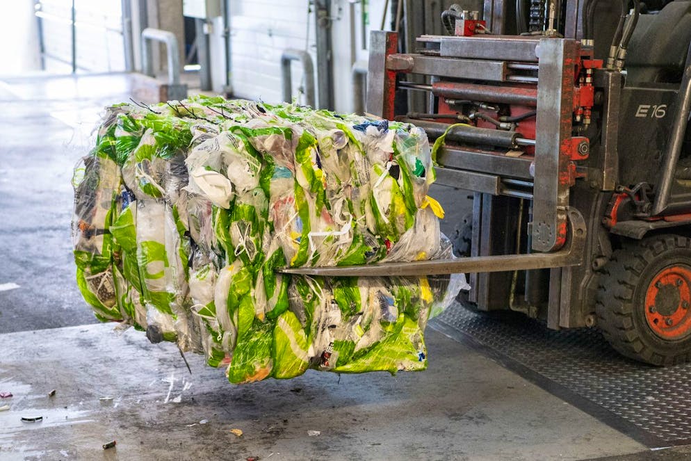 Die Migros sammelt bereits Plastik für die Rezyklierung. Eine neue Organisation will Plastik in der ganzen Schweiz sammeln und der Wiederwertung zuführen.