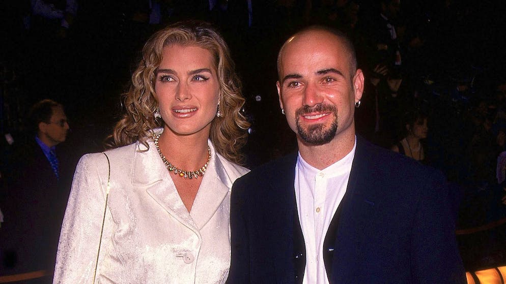 Brooke Shields e Andre Agassi sono stati sposati dal 1997 al 1999. Il loro matrimonio sembrava funzionare bene solo in pubblico.