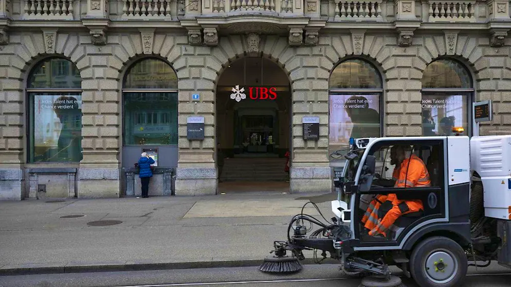 The UBS logo is now emblazoned on the old Credit Suisse headquarters on Zurich's Paradeplatz. (archive picture)