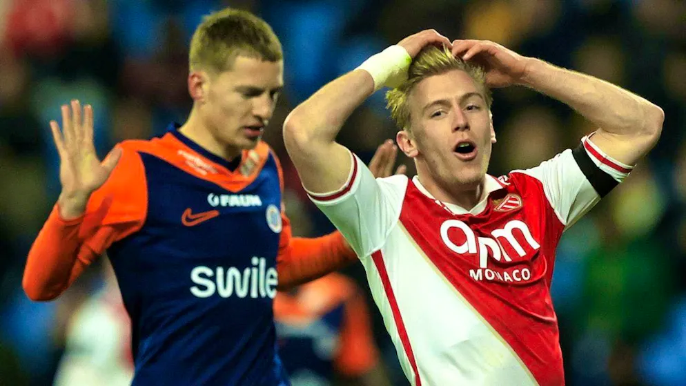 Monaco's new striker Mika Biereth is struggling