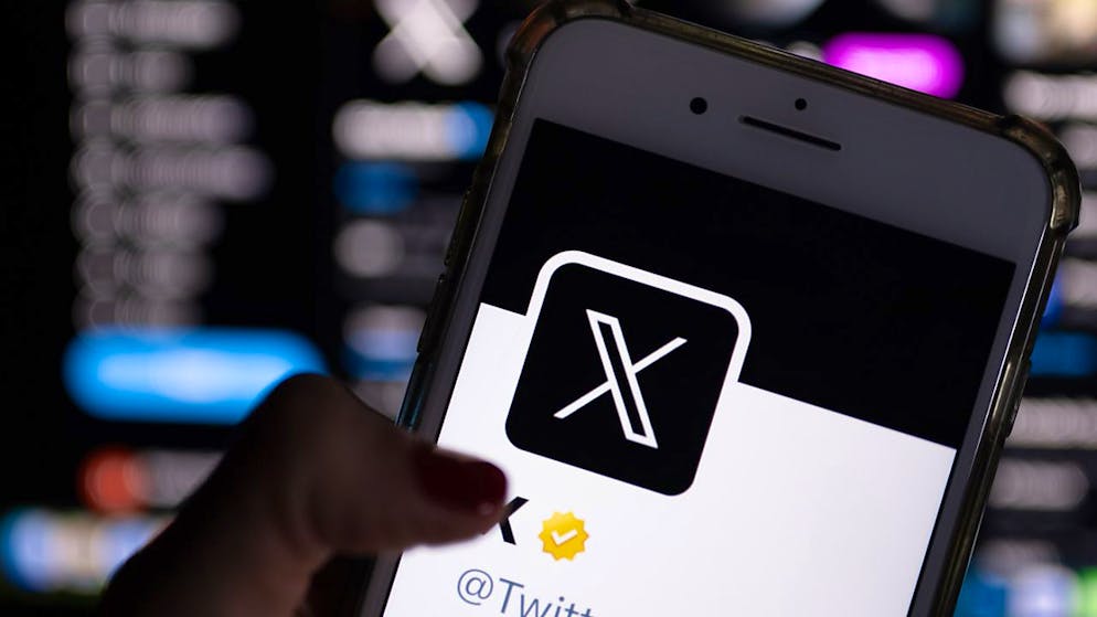 Die EU-Kommission führt gegen Elon Musks Plattform X eine Untersuchung und hat dazu vom Unternehmen interne Dokumente und Algorithmen eingefordert.(Archivbild)