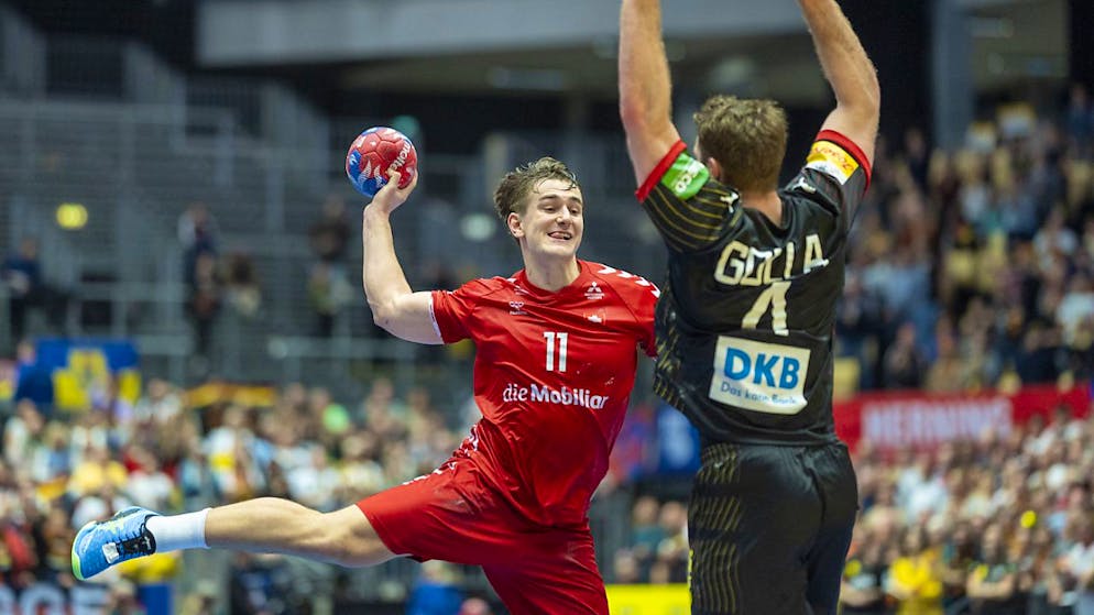 Der sechsfache Schweizer Torschütze Felix Aellen setzt zum Abschluss an