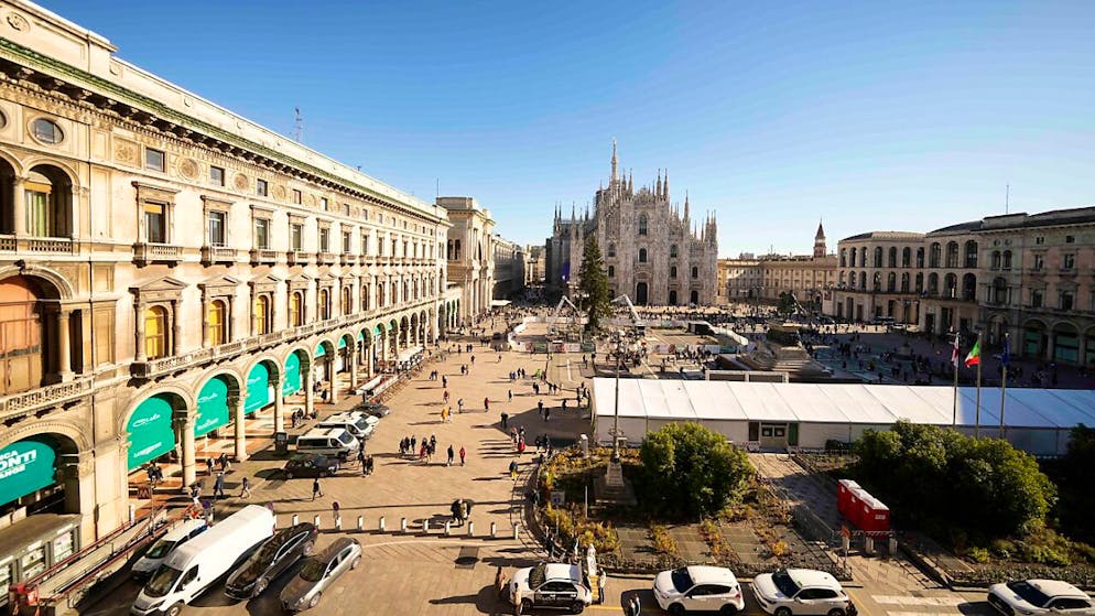 Veduta di Piazza Duomo a Milano