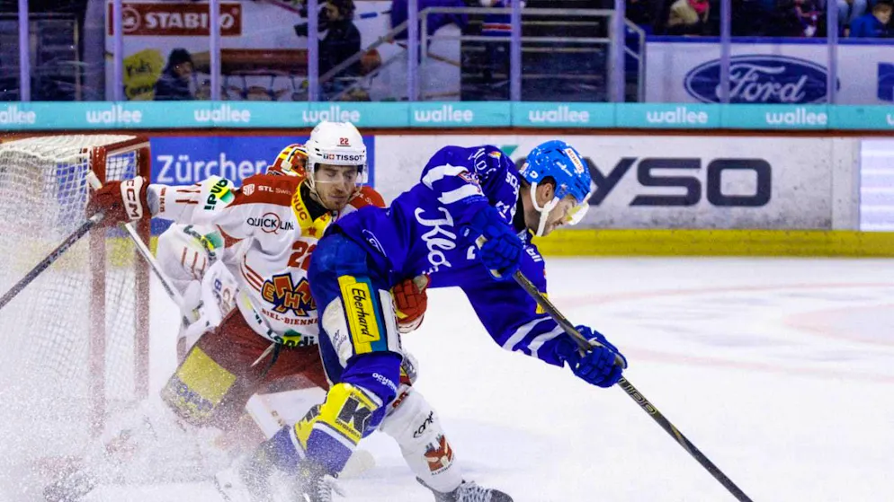 Kloten can do it without Aaltonen - Gallery. Fought and was rewarded: Kloten's Keijo Weibel keeps two Biel players busy