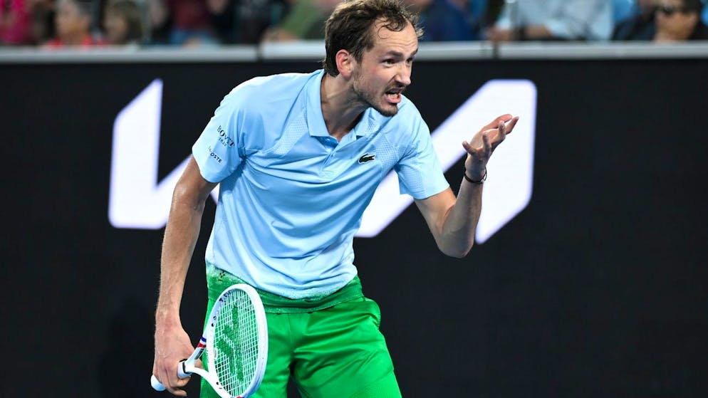 Open d'Australie. Medvedev sanctionné pour avoir détruit une caméra par excès de colère