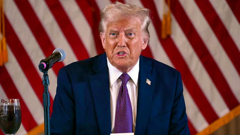 ARCHIVE - US President-elect Donald Trump speaks during a meeting with Republican governors at Mar-a-Lago. Photo: Evan Vucci/AP/dpa