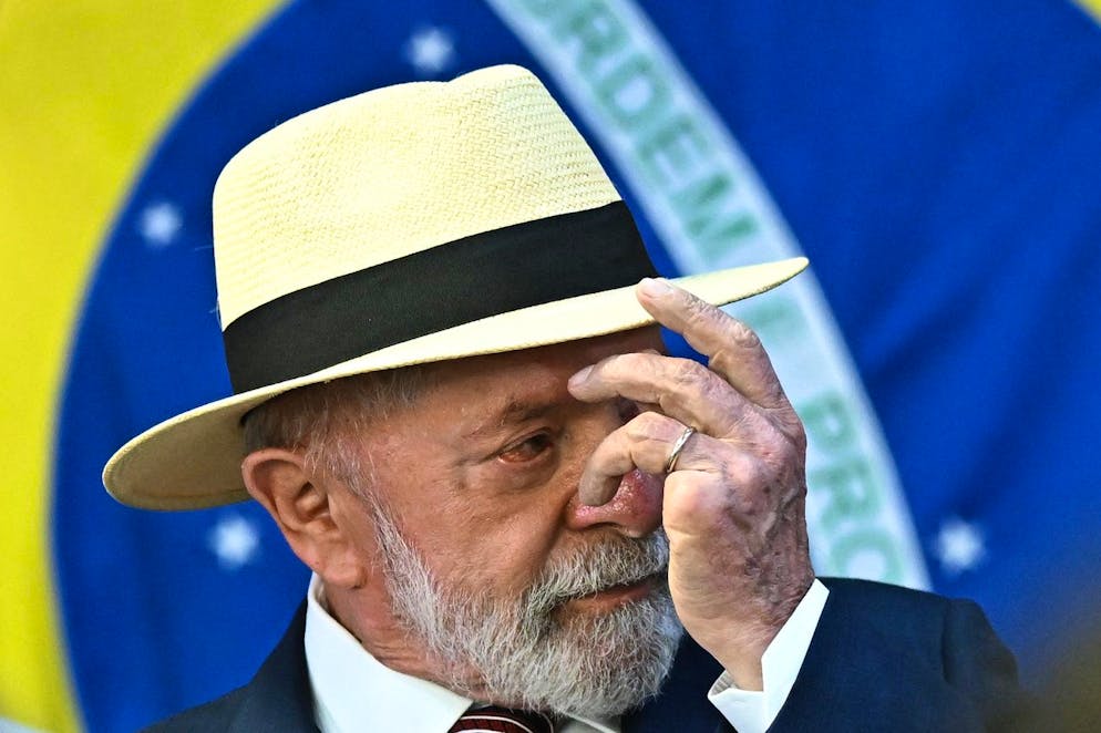 Lula se pose volontiers en chantre de la lutte contre les infox, au Brésil et ailleurs. Mais une déferlante de désinformation, exploitée par l'opposition, autour d'une mesure économique de son gouvernement vient de le contraindre à une retraite piteuse.