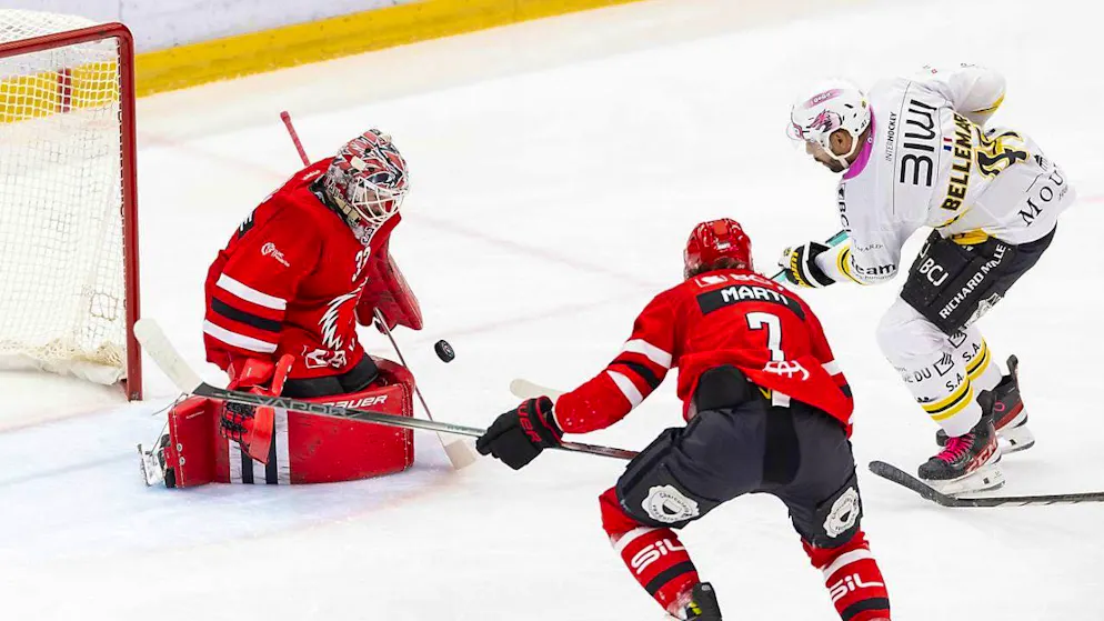 Kloten can do it without Aaltonen - Gallery. Unbreakable: Lausanne goalie Kevin Pasche gets his eighth shutout of the season against Ajoie