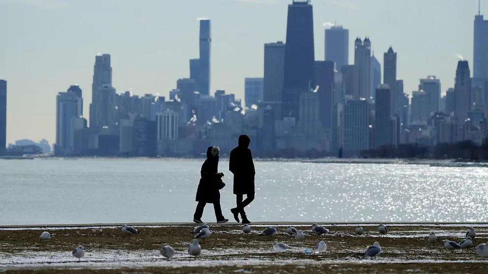 L'administration Trump promet des arrestations de migrants illégaux, en particulier dans la ville démocrate de Chicago, connue pour sa politique d'accueil.
