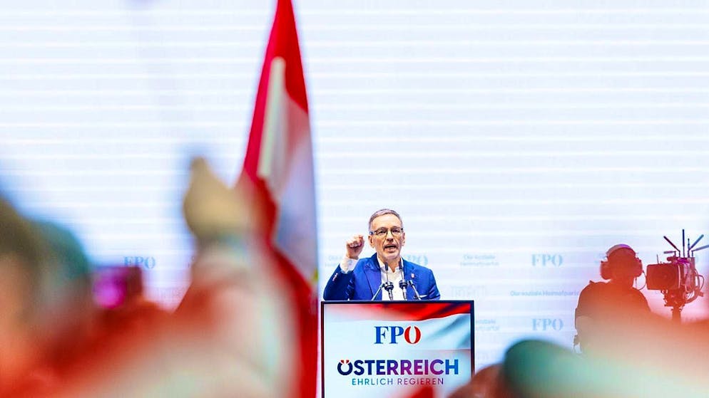 Austrian FPÖ chairman Herbert Kickl speaks at the FPÖ's New Year's meeting. Photo: Tobias Steinmaurer/APA/dpa