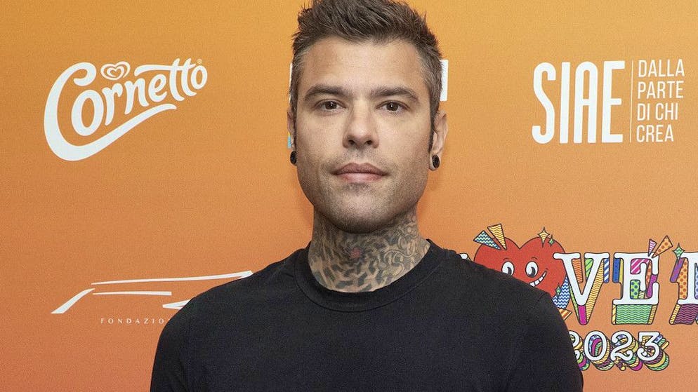 La rivelazione. A Sanremo, Fedez canterà «Bella Stronza» nella serata cover: affondo a Chiara Ferragni?