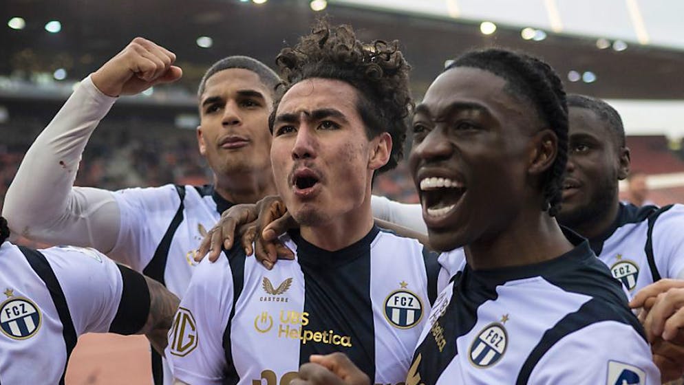 Cheveyo Tsawa (Mitte) überzeugt beim FCZ.