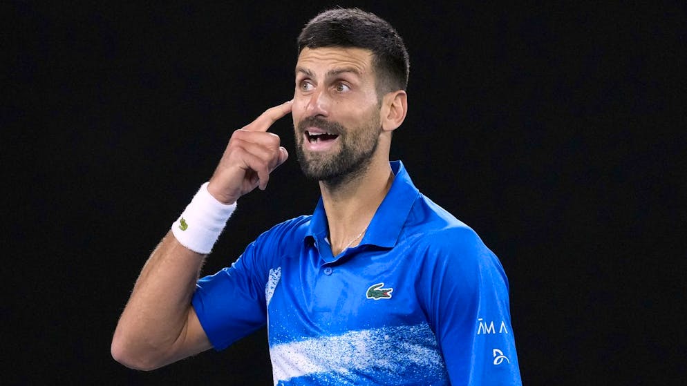 Open d'Australie. Novak Djokovic rejoint Carlos Alcaraz en quarts et égale Roger Federer