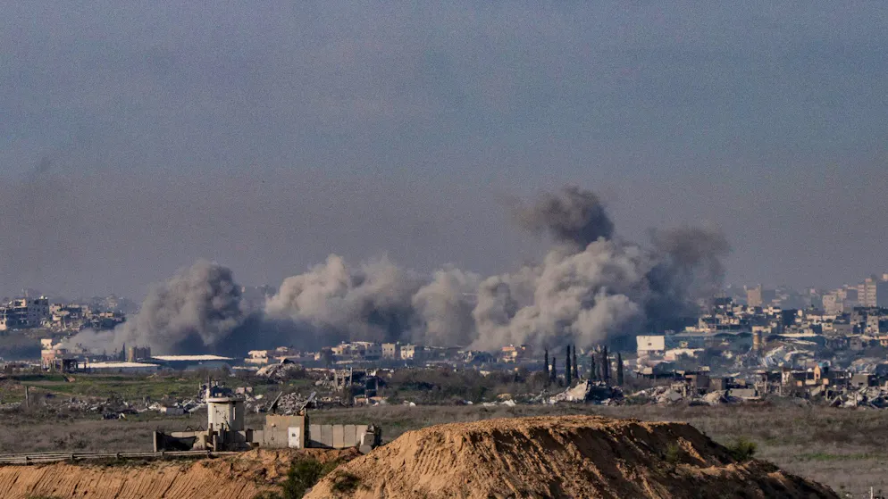Waffenruhe im Gaza-Krieg beginnt mit Verzögerung - Gallery. Vor Beginn der Waffenruhe griff Israels Armee weiter in Gaza an. 