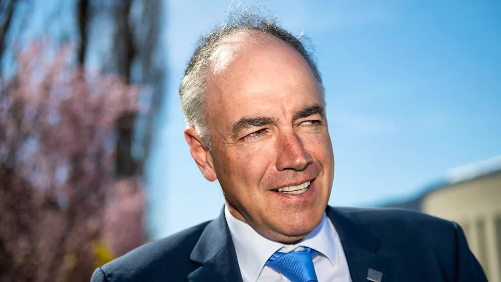 Der Walliser Staatsrat Christophe Darbellay überlegt sich eine Kandidatur für die Nachfolge von Viola Amherd im Bundesrat "ernsthaft". (Archivbild)