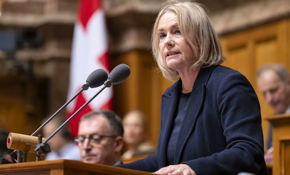 Mitte-Kandidaten. Die Juristin Elisabeth Schneider-Schneiter ist seit 2010 Nationalrätin und Mitglied der Aussenpolitischen Kommission. Sie engagiert sich nach eigener Aussage auf Smartvote für Freiheit, Solidarität und Verantwortung.