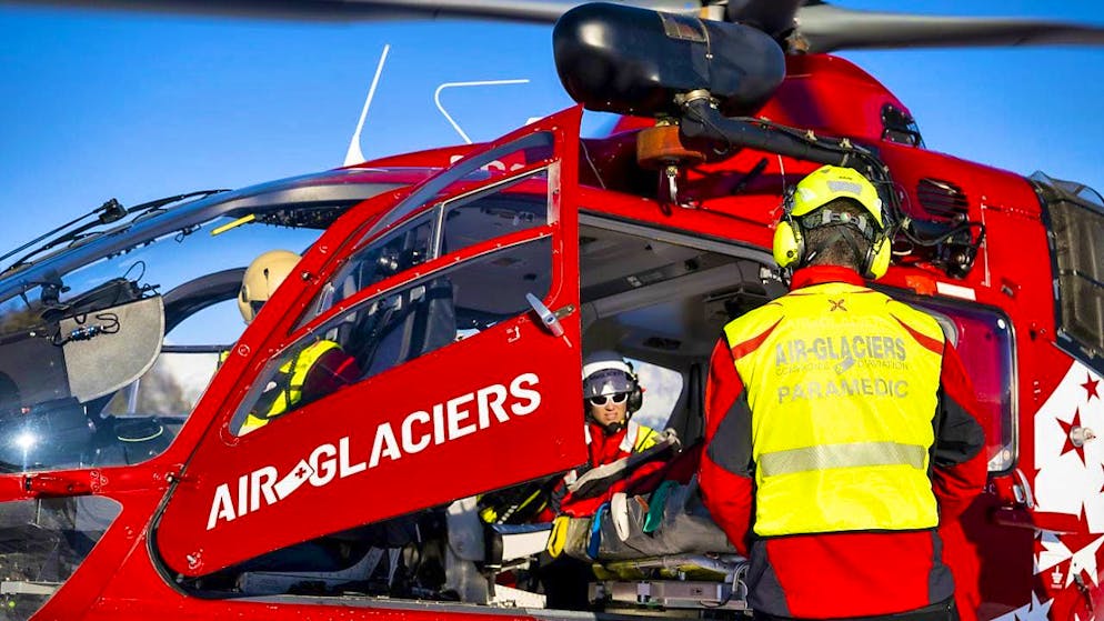 An Air-Glaciers helicopter was involved in the rescue of the victim. (symbolic image)
