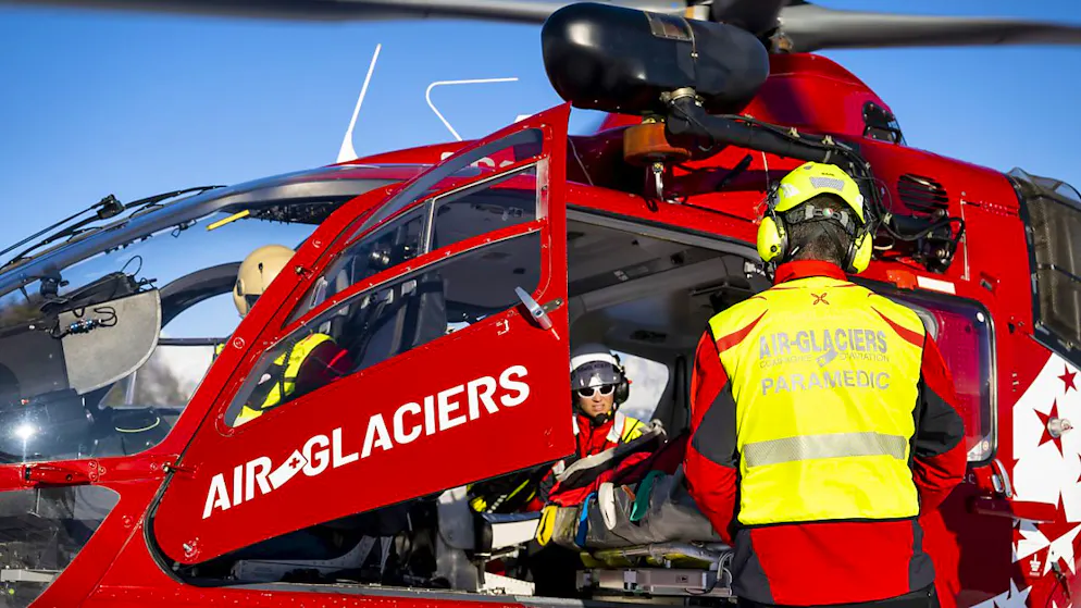 Bei der Bergung des Opfers war ein Helikopter der Air-Glaciers beteiligt. (Symbolbild)