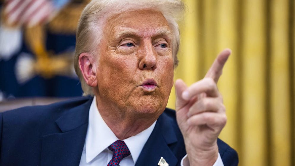 Trump interpreter runs out of patience. 