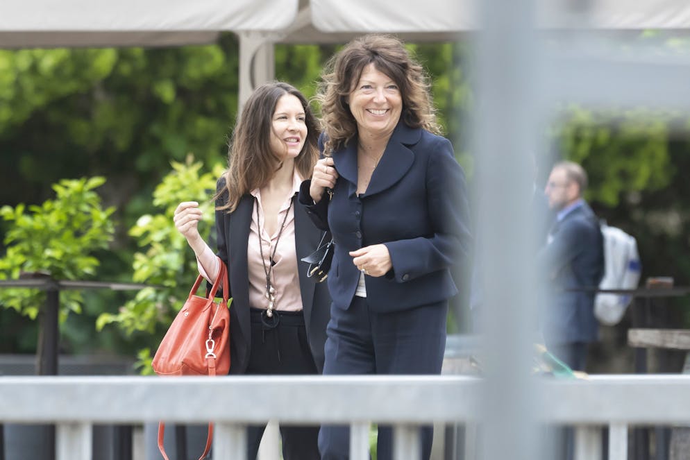 Al centro della foto l'avvocata Monica Sartori-Lombardi (foto d'archivio).