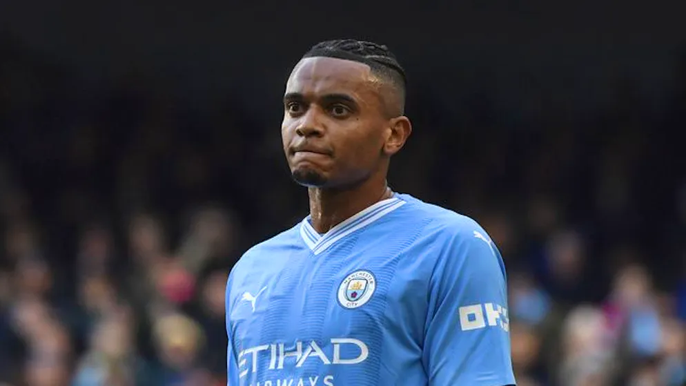 Manuel Akanji muss mit City um Verbleib in der Königsklasse zittern.